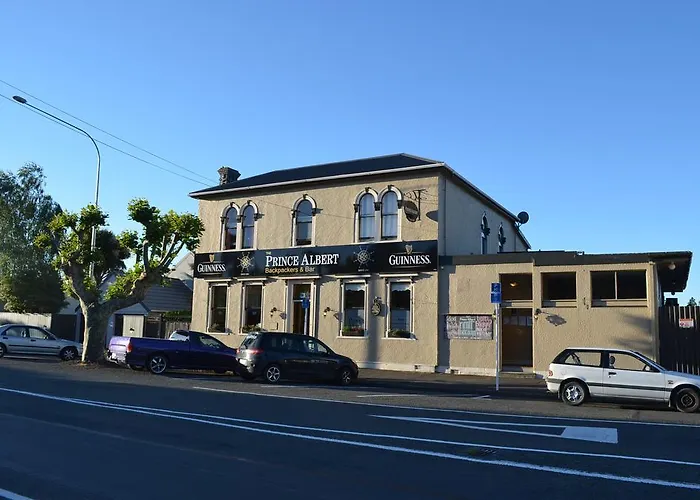 The Prince Albert Backpackers & Bar